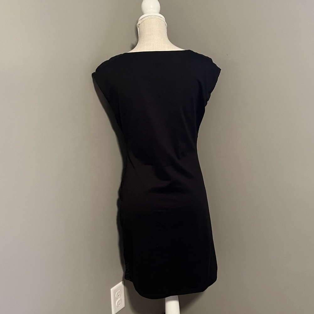 Dress - Picture 4 of 7